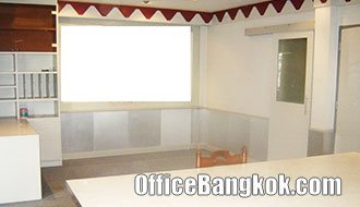 Small and Cheap Office Space for Rent on Sukhumvit 39 nearby Phrom Phong