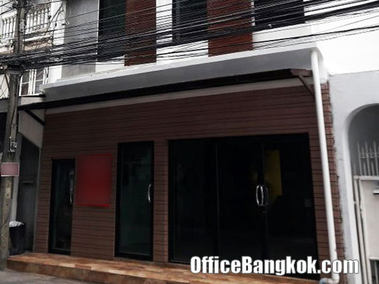 Small and Cheap Office Space for Rent on Sukhumvit 39 nearby Phrom Phong