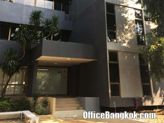 Stand Alone Office Building for Rent at Lan Luang Road