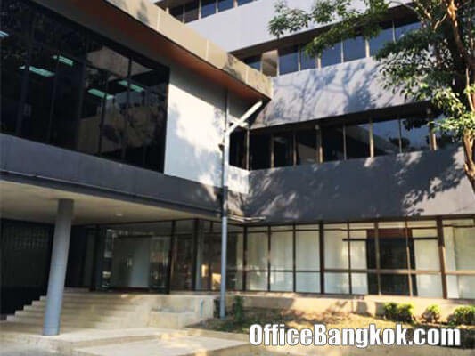 Stand Alone Office Building พื้นที่ออฟฟิศให้เช่าราคาถูก บนถนนหลานหลวง