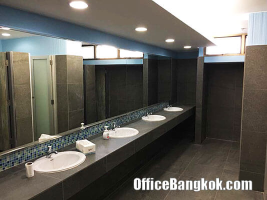 Stand Alone Office Building for Rent at Lan Luang Road