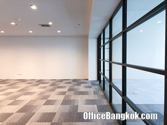 Rent Office with Partly Furinished at Charn Issara Tower 2 on New Phetchaburi Road