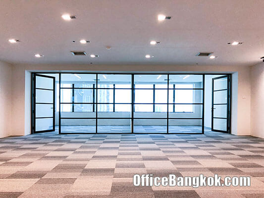 Rent Office with Partly Furinished at Charn Issara Tower 2 on New Phetchaburi Road