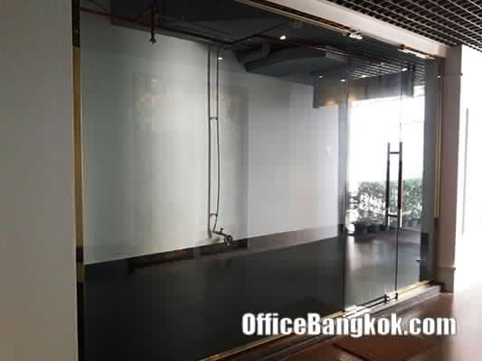 พื้นที่เช่าร้านค้าราคาถูกบนถนนพระราม 4 - พระโขนง