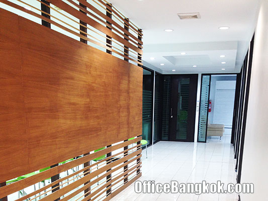 Cheap Office for Rent with Partly Furnished at SSP Tower 1 Ekamai