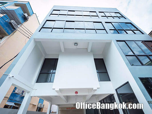 Stand Alone Office Building 4 Storey on Ratchadapisek for Rent near Thailand Cultural Centre MRT station