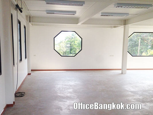 Stand Alone Office Building for Rent on Sukhumvit 62