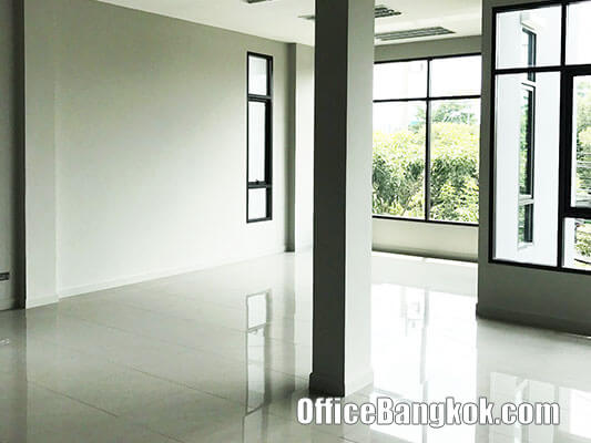 Home Office 4 storey for Sale at Pak Kret, Nonthaburi.