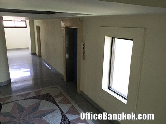 Office Building for sale near MRT Suthisarn Station