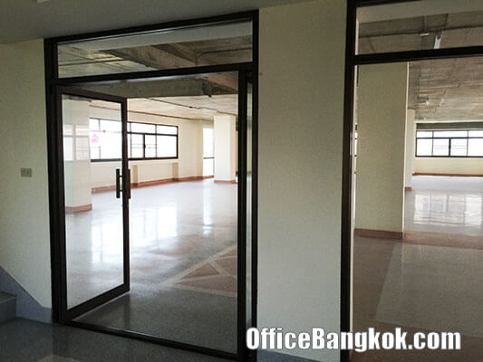 Office Building for sale near MRT Suthisarn Station