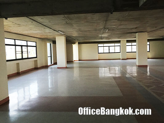 Office Building for sale near MRT Suthisarn Station