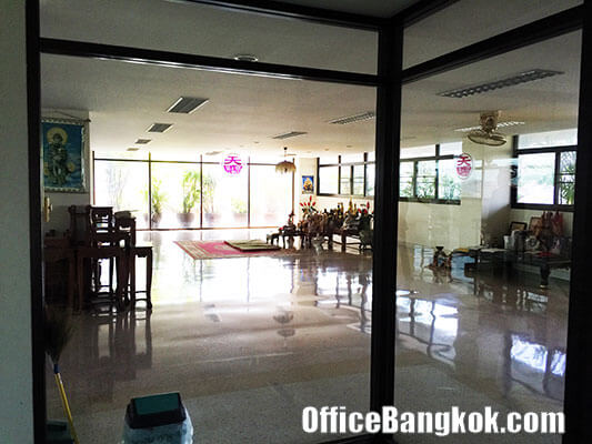 Office Building for sale near MRT Suthisarn Station