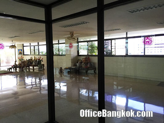 Office Building for sale near MRT Suthisarn Station