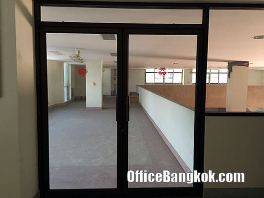 Office Building for sale near MRT Suthisarn Station