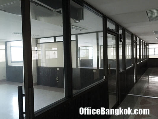 Office Building for sale near MRT Suthisarn Station