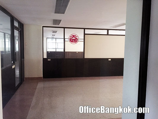 Office Building for sale near MRT Suthisarn Station