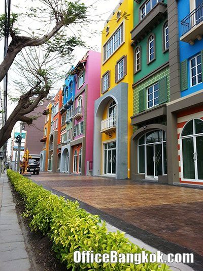 Modern Shophouse Sukhumvit 101/1 for Sale