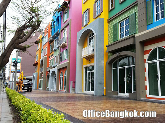 Modern Shophouse Sukhumvit 101/1 for Sale
