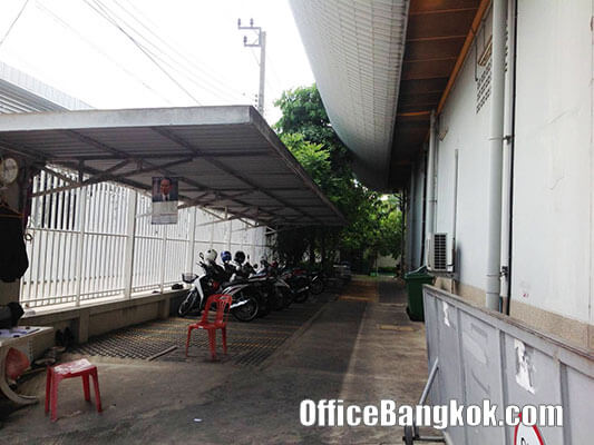 Office Building with Warehouse for Sale on Thepharak Road, Bang Phli, Samut Prakan Province