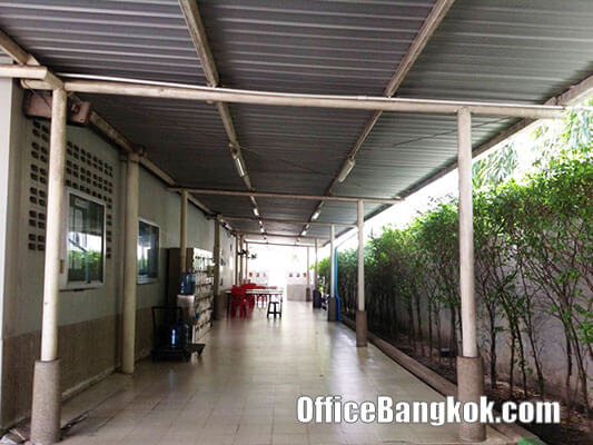 Office Building with Warehouse for Sale on Thepharak Road, Bang Phli, Samut Prakan Province