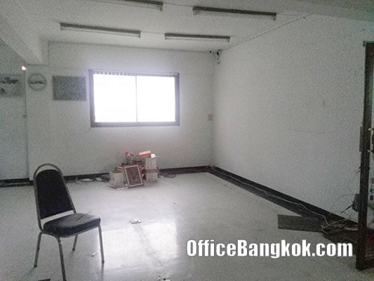 Office Building 6 storey for Sale close to Lat Phrao MRT Station