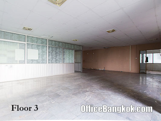 Commercial Building For Sale on Ratchadapisek Road