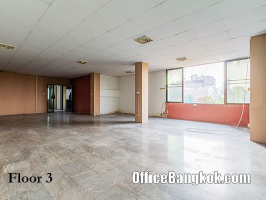 Commercial Building For Sale on Ratchadapisek Road