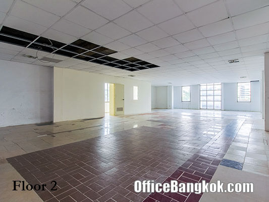 Commercial Building For Sale on Ratchadapisek Road