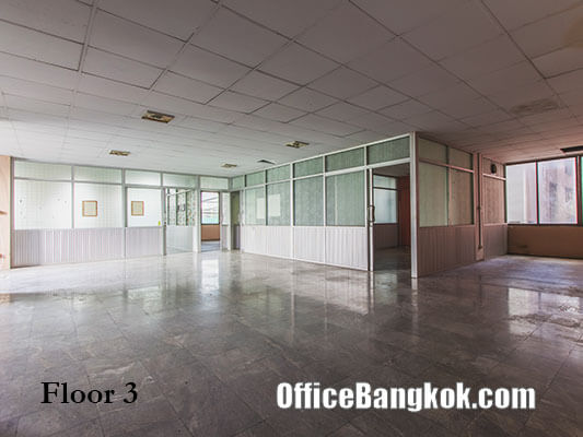 Commercial Building For Sale on Ratchadapisek Road