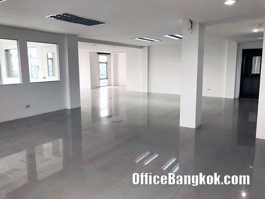 Stand Alone Office Building 6 storey for Sale on Suthisarn