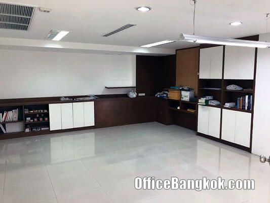 Stand Alone Office Building 6 storey for Sale on Suthisarn