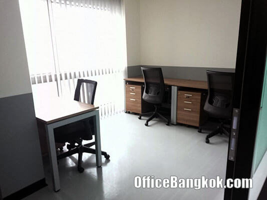 Service Office for Rent at Serm-Mit Tower