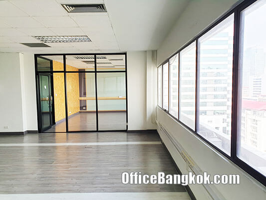 Office for Rent with Partly Furnished on Asoke Space 190 Sqm Close to Phetchaburi MRT Station