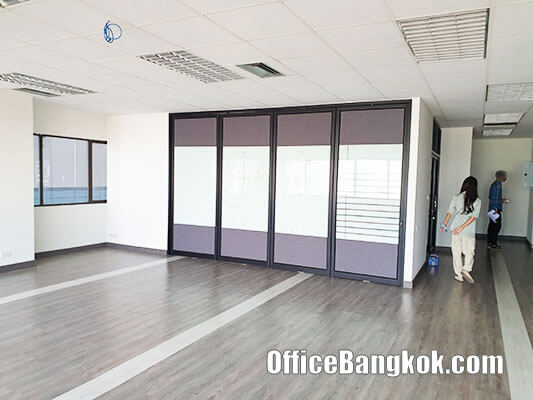 Office for Rent with Partly Furnished on Asoke Space 190 Sqm Close to Phetchaburi MRT Station