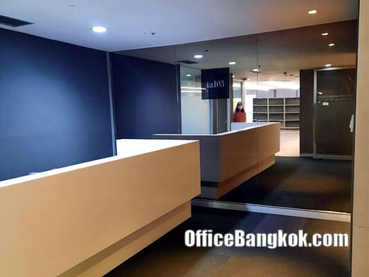 Office Space for Rent with Partly Furnished on Asoke Area Size 170 Sqm Close to Phetchaburi MRT Station