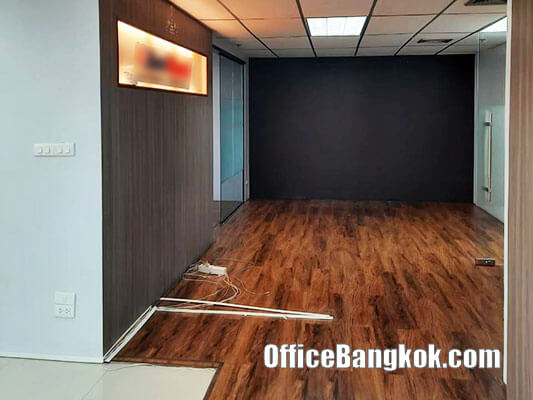 Office Space for rent with Party Furnished Size 177 Sqm on Asoke Close to Phetchaburi MRT Station