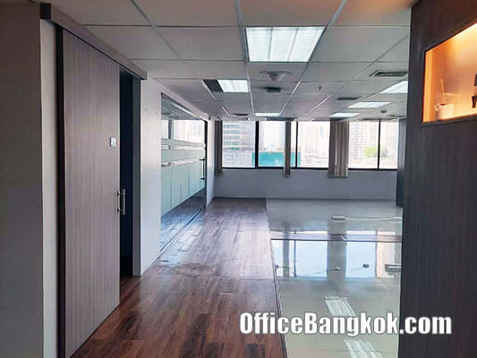 Office Space for rent with Party Furnished Size 177 Sqm on Asoke Close to Phetchaburi MRT Station