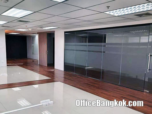 Office Space for rent with Party Furnished Size 177 Sqm on Asoke Close to Phetchaburi MRT Station