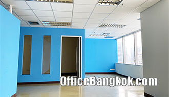 Rent Office with Partly Furnished Size 100 Sqm Close to Asoke BTS Station