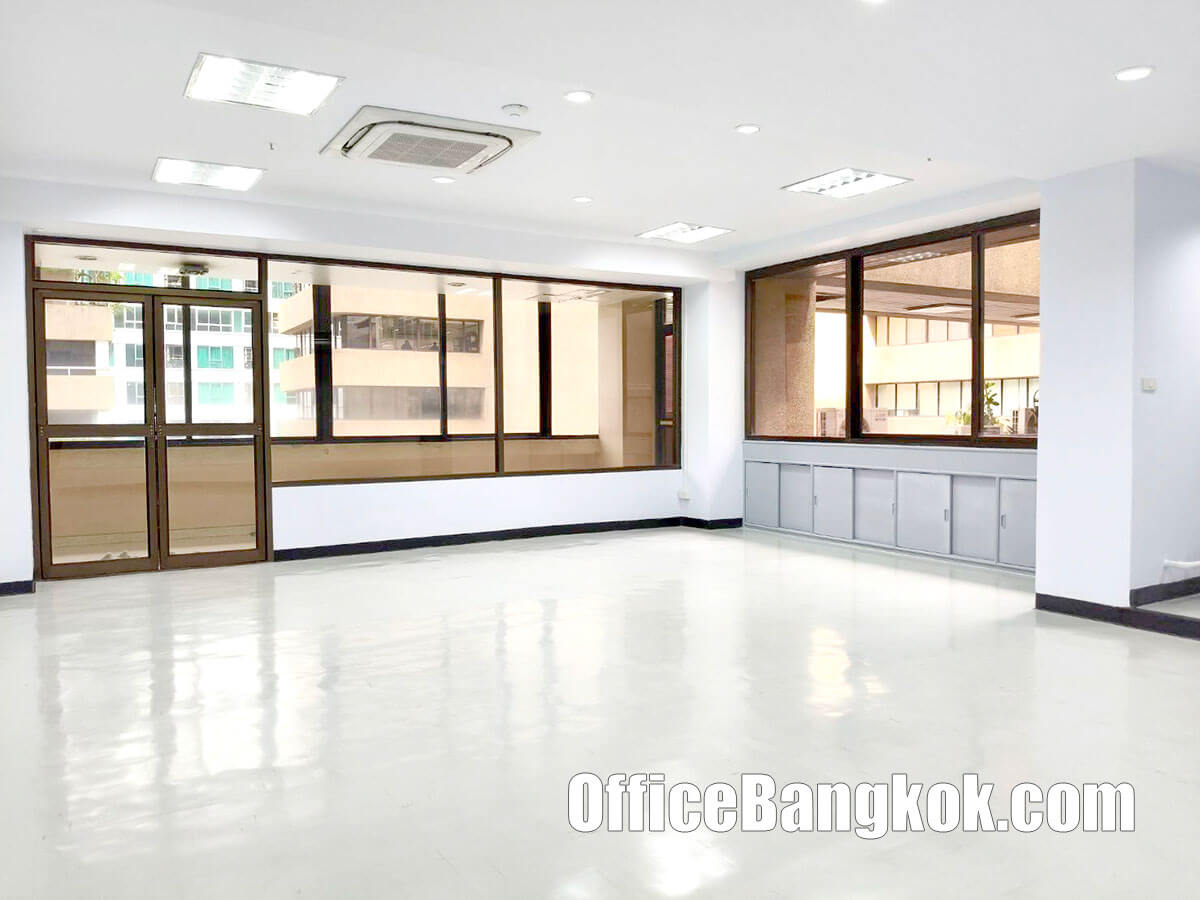 เช่าสำนักงานพื้นที่ 56 ตรม ทำเลอโศก ติดรถไฟฟ้า MRT สถานีเพชรบุรี เช่าสำนักงานพื้นที่ 56 ตรม ทำเลอโศก ติดรถไฟฟ้า MRT สถานีเพชรบุรี