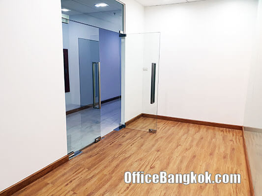 เช่าสำนักงานตกแต่งแล้วพร้อมอยู่ มีเฟอร์นิเจอร์ พื้นที่ 100 ตรม ทำเลบางนา