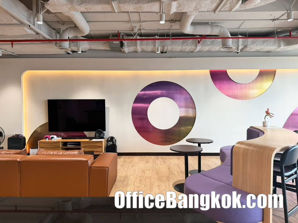 เช่าสำนักงานตกแต่งพร้อมเฟอร์นิเจอร์ พื้นที่ 280 ตรม ค่าเช่า 410,000 บาท/เดือน ติดรถไฟฟ้า BTS สถานีชิดลม