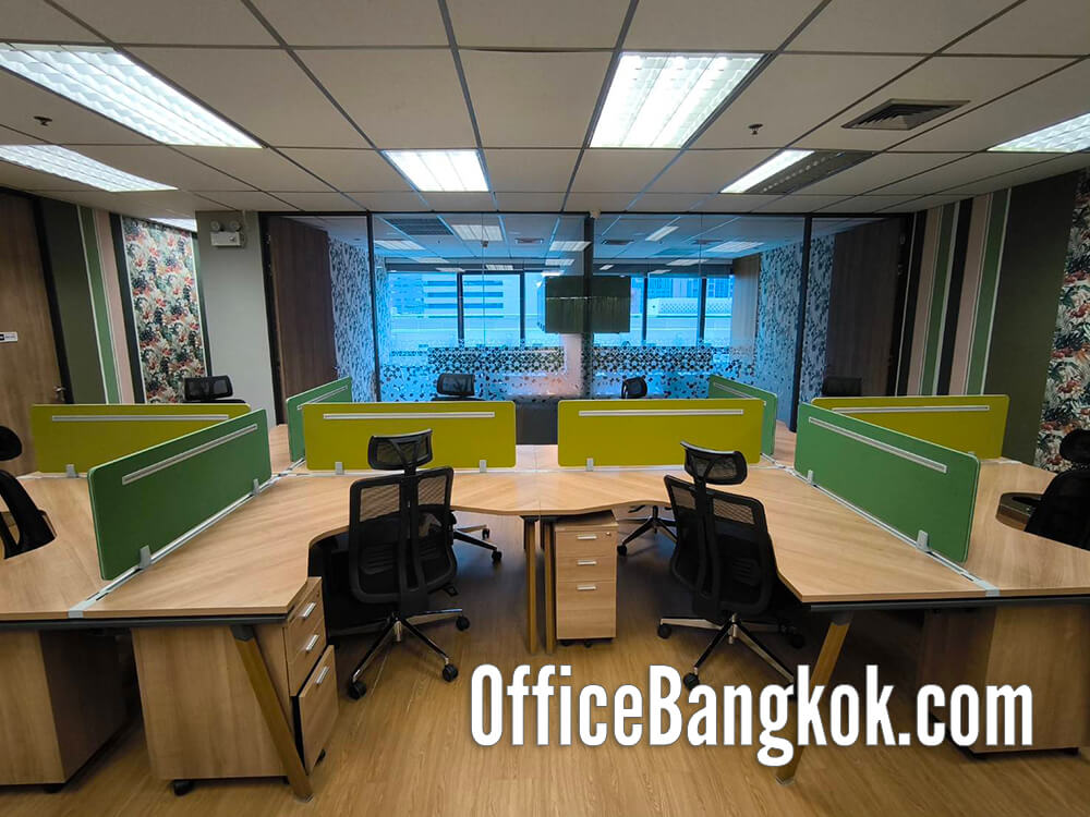 Fully-furnished, fitted office for rent (26 pax) in prime Chidlom area, Bangkok. 195 sqm workspace ready for immediate occupancy near BTS station. Rent starts at 212,000 THB/month. 