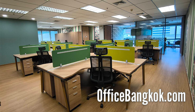 Fully-furnished, fitted office for rent (26 pax) in prime Chidlom area, Bangkok. 195 sqm workspace ready for immediate occupancy near BTS station. Rent starts at 212,000 THB/month. 