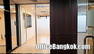 Office For Rent With Partly Furnished Close To Chidlom BTS Station Space 133 Sqm