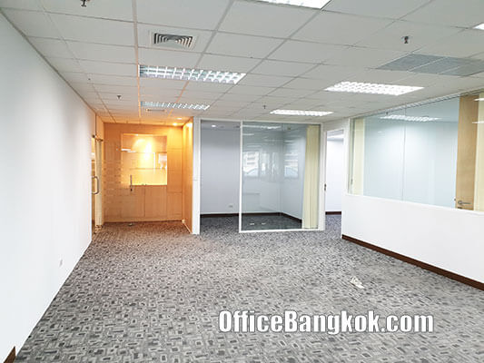 Office For Rent With Partly Furnished Space 124 Sqm Close To Chidlom BTS Station