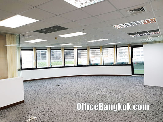 Office For Rent With Partly Furnished Space 124 Sqm Close To Chidlom BTS Station