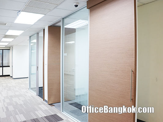 Office Space For Rent With Partly Furnished 115 Sqm Close To BTS Chidlom Station