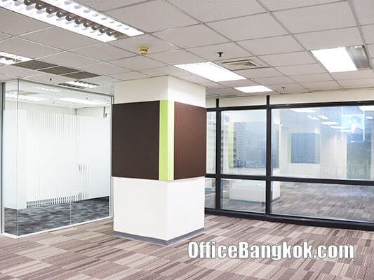 Office Space For Rent With Partly Furnished 120 Sqm Close To Chidlom BTS Station