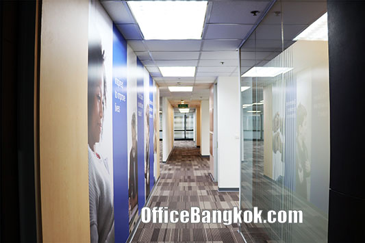 Rent Office Space With Partly Furnished 650 Sqm Close To BTS Chidlom Station